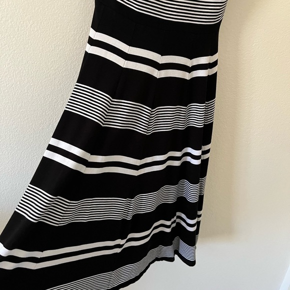 White House Black Market Convertible Striped Dress Size 4 - Picture 3 of 7